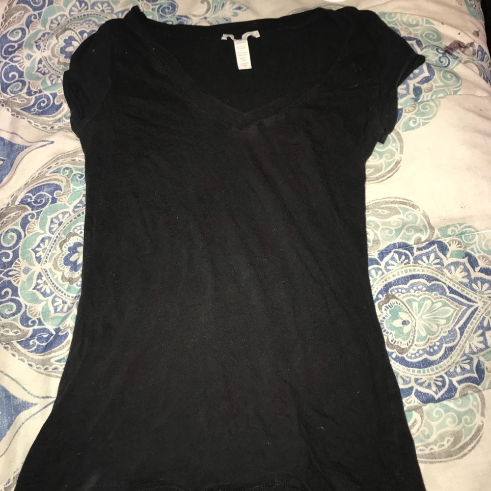 medium v-neck tee